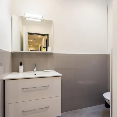 Appartement Cmg - Champs Elysées Boetie 4df Paris